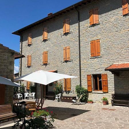 Albergo Ristorante Letizia Кьюзи-делла-Верна Экстерьер фото