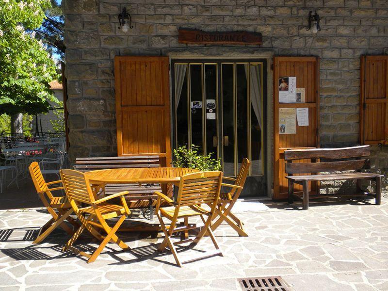Albergo Ristorante Letizia Кьюзи-делла-Верна Экстерьер фото