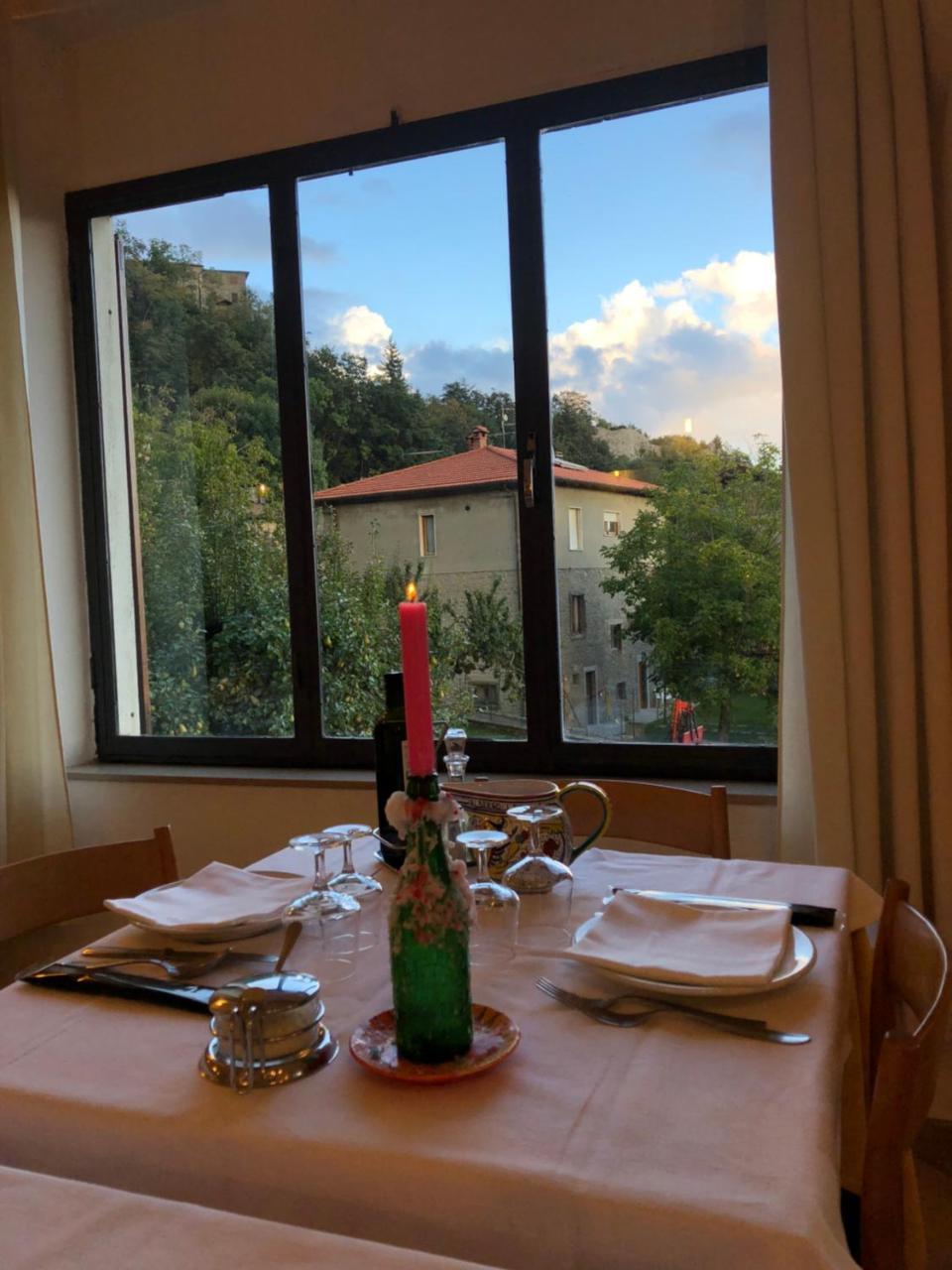 Albergo Ristorante Letizia Кьюзи-делла-Верна Экстерьер фото